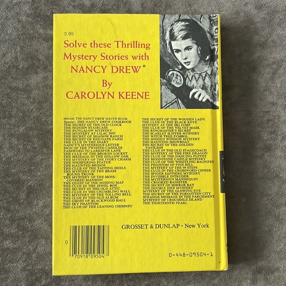 Bundle of 2 Nancy Drew books. $6 for 2 or $4 each. Books # 2, 4 - Picture 3 of 5